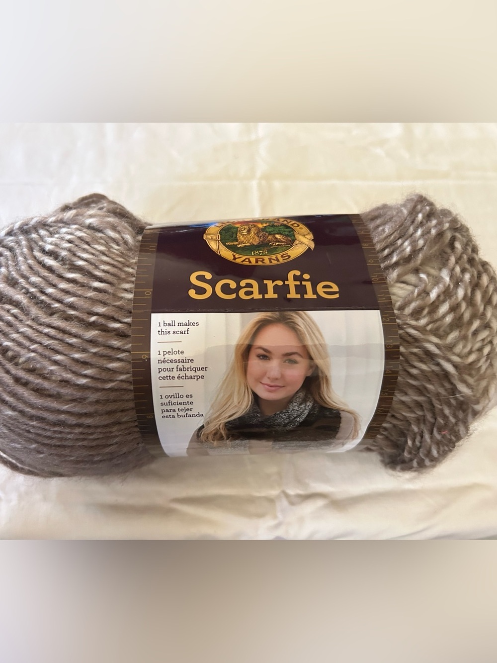 Lion Brand Scarfie Yarn Cream/Taupe 206 Lot#77808 Acrylic 78%/22% Wool New Knit